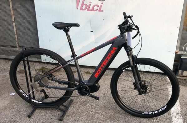BOTTECCHIA BE33 TEASER